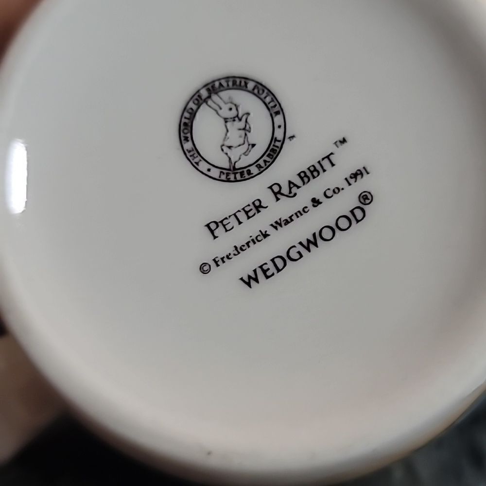 Peter Rabbit Bowls and Cup Set - Picture 3 of 9